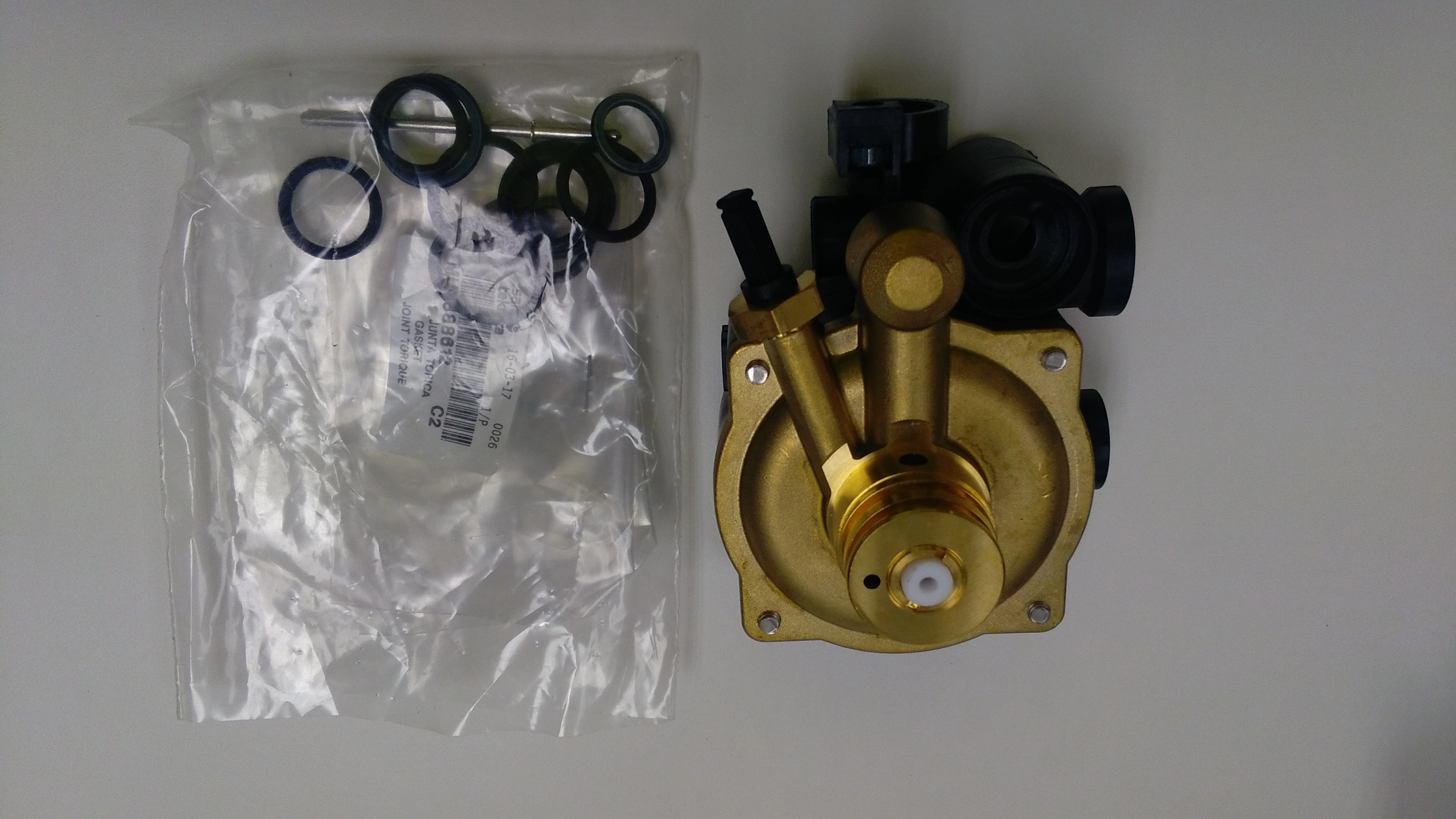  	VALVE HYDRAULIC COMPLETA